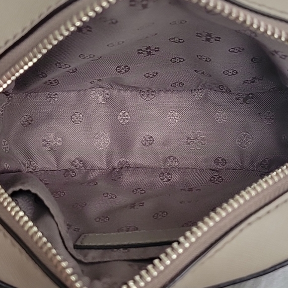 ⭐️EUC Tory Burch Round Robinson Crossbody - Picture 10 of 12